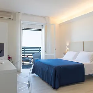 Kiss Beachfront & Restaurant Cervia